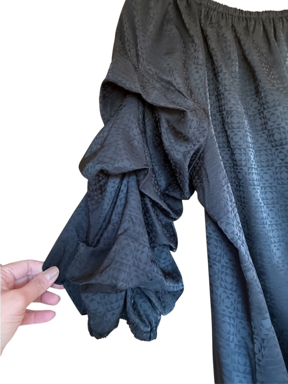 Vince Camuto Black Off Shoulder Ruffle Sleeve Top XL - Picture 11 of 14